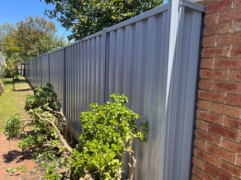 Colorbond Fence Installation in Narre Warren Colorbond fence Bluegum colour installed in Narre Warren